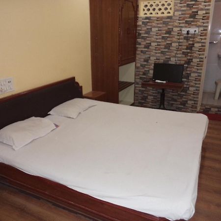 Hotel Neelkamal Indore Zewnętrze zdjęcie