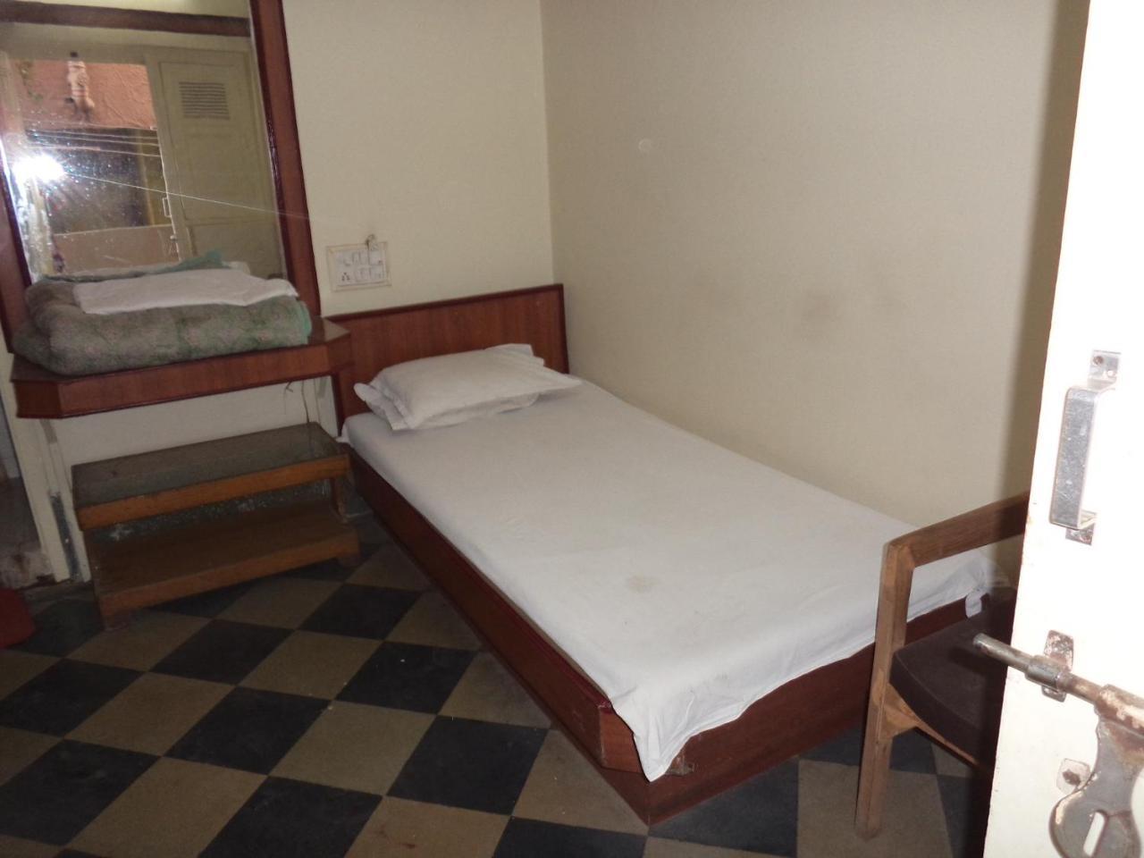 Hotel Neelkamal Indore Zewnętrze zdjęcie