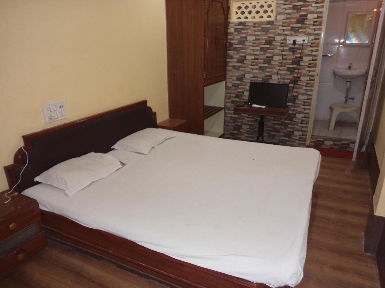 Hotel Neelkamal Indore Zewnętrze zdjęcie